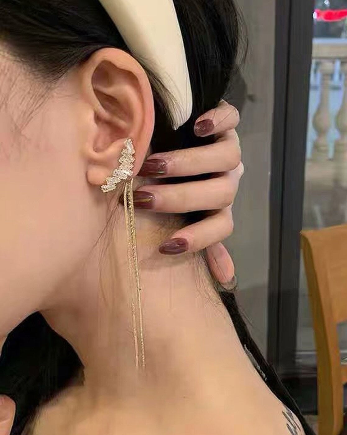 STRAIGHT CRYSTAL EARRINGS