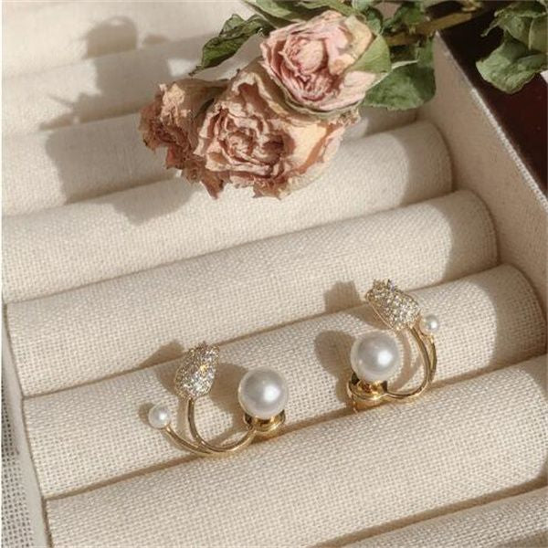 FLOWER STUD EARRINGS