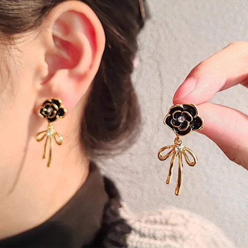 BLACK ROSE EARRINGS