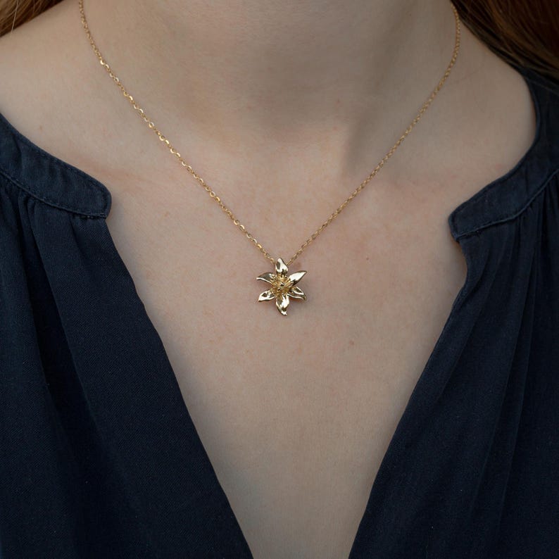 Honey Blossom Necklace Earrings Set