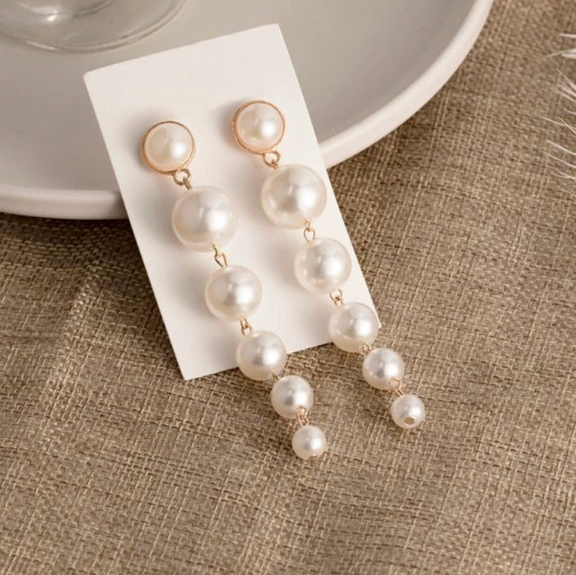 PEARL DROP EARRINGS