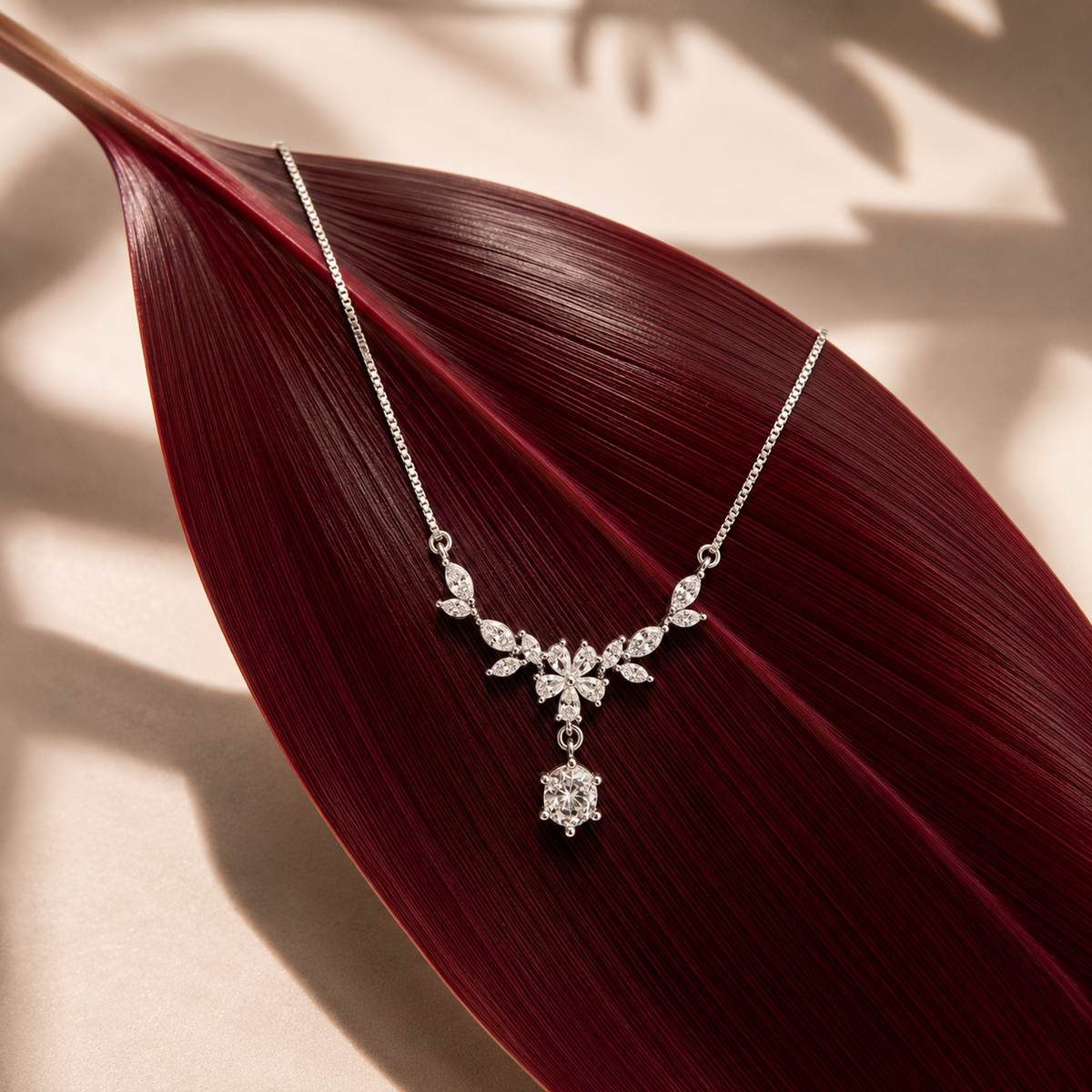 Frostleaf Necklace