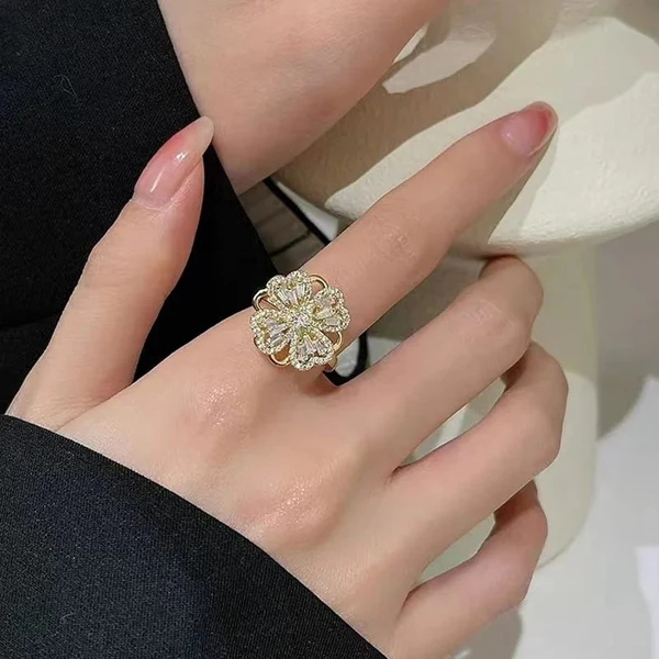 Pave Gold Flower Ring